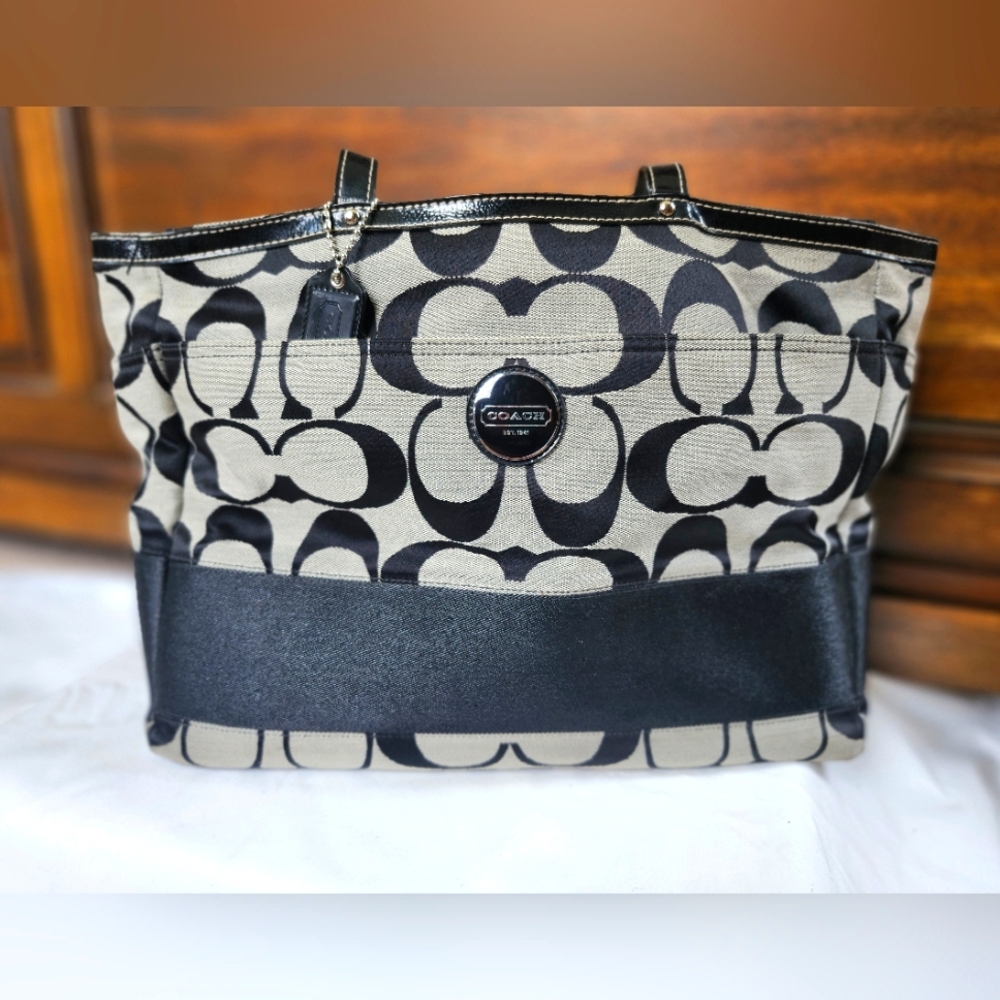 Coach Black Baby Bag with Elegant Design and Spacious Interior